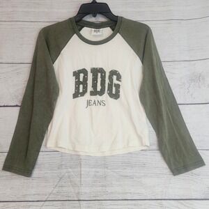 BDG Urban Outfitters Size Medium Embroidered 3/4 Sleeve Crop Tee NWT 1115